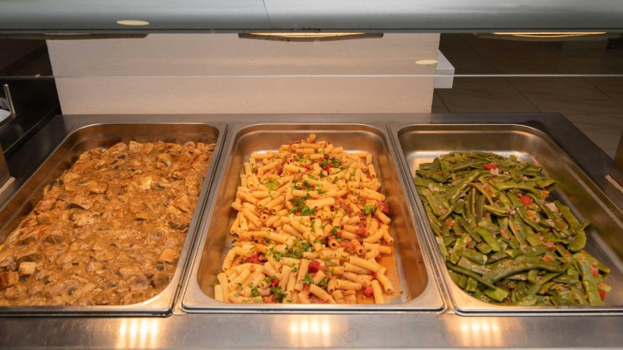 카라스 호텔 라가나스 외부 사진